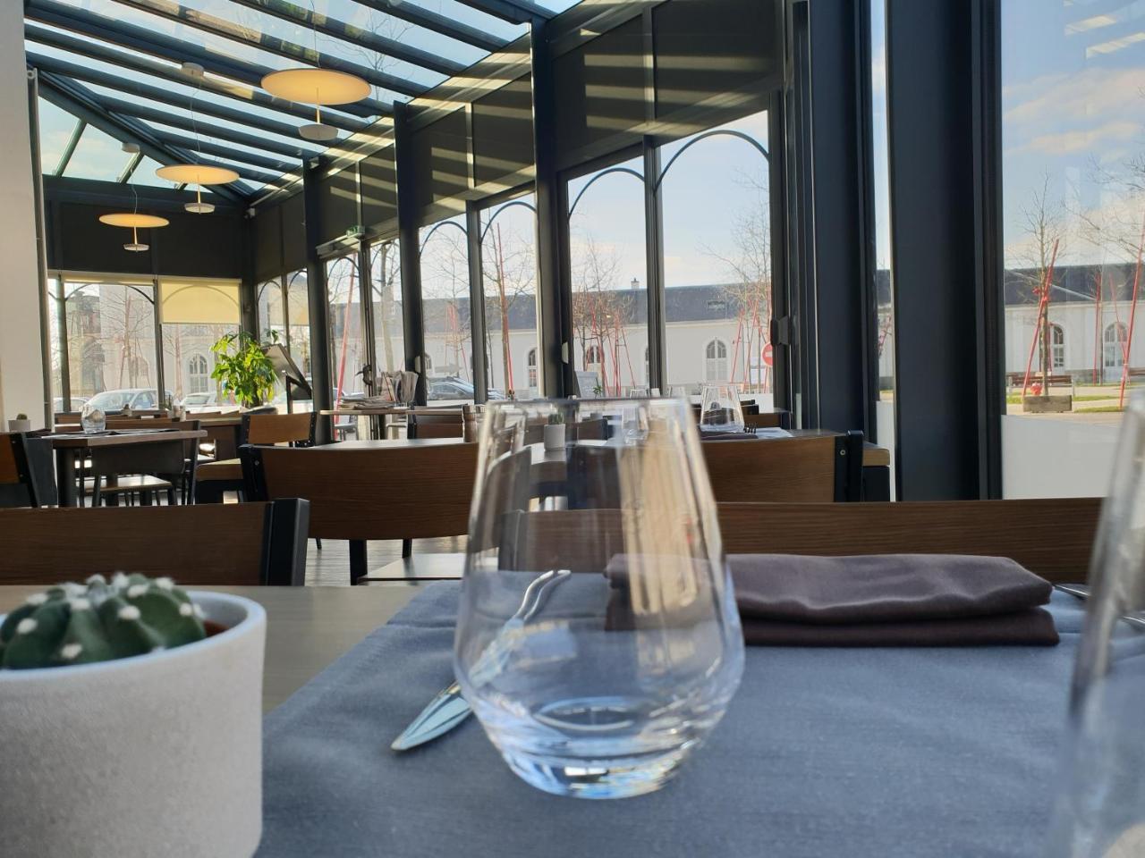Hotel De La Gare - Restaurant Bistro Quai La Roche-sur-Yon Ngoại thất bức ảnh